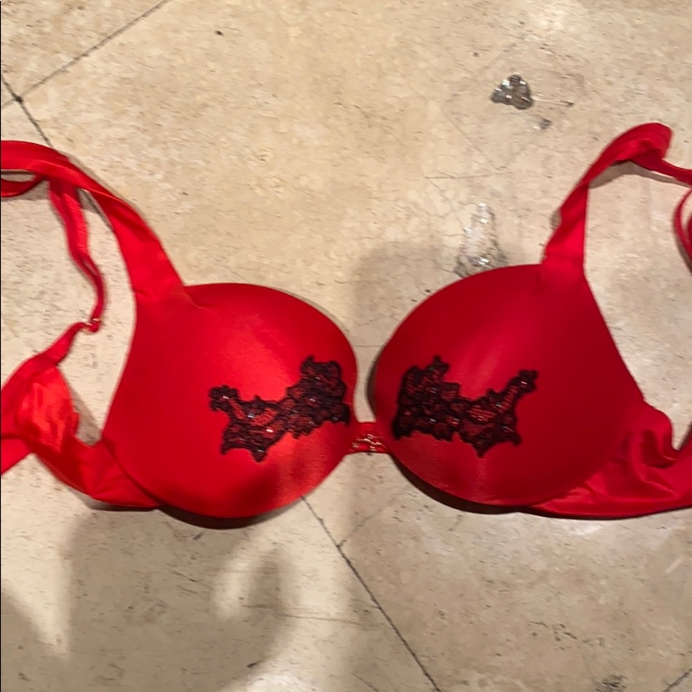 Victoria Secrets Plunge bra
